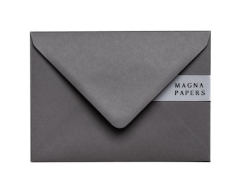 Envelopes cinza-tempestade: 5x7 A7, envelopes para convites de gramatura alta.