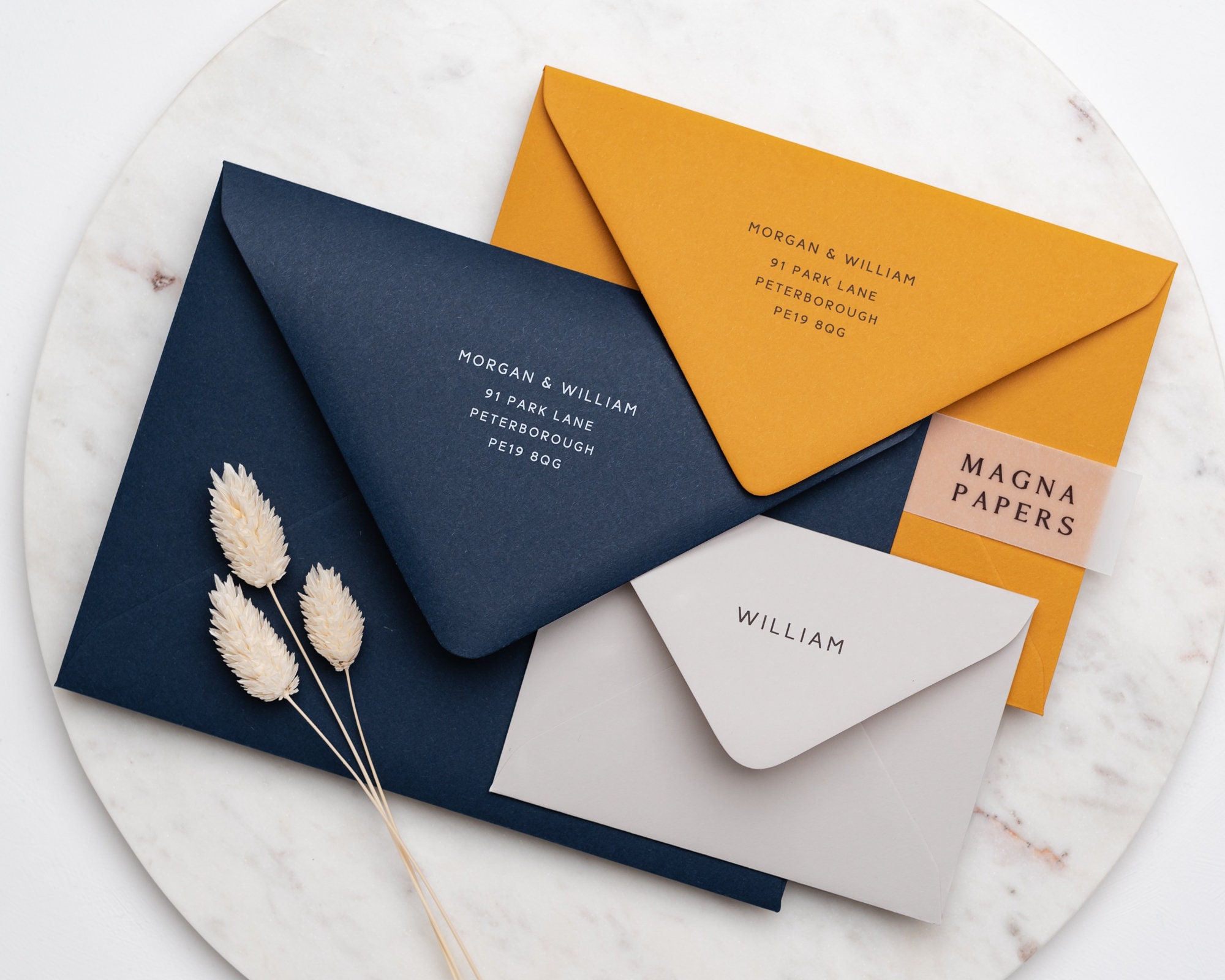 Lot De 50 Enveloppes Luxe Papier Kraft 13,5x18,5 Cm - Bord Doré, Idéal Mariage, Anniversaire, événements