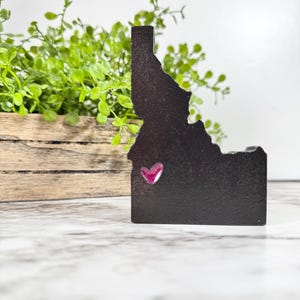 Idaho State Map Holzdekor mit Herz aus Resin | Handgefertigte Geschenke | Ausgeschnittene Karte | Idaho Zustand Ausschnitt | Herzkarte | Geschenke für sie | Geschenke