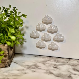 Juego de imanes de nube con purpurina blanca / Imanes para nevera / Resina / Imanes para niños / Hechos a mano / Regalos / Regalos para calcetines navideños / Regalos para profesores / Oficina