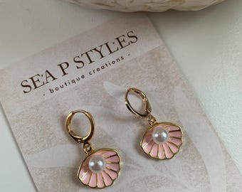 Pink Seashell Pearl White Mini Charm Dangle Earrings Gold Huggie Lightweight Hypoallergenic Statement Earrings Unique Gifts for Her