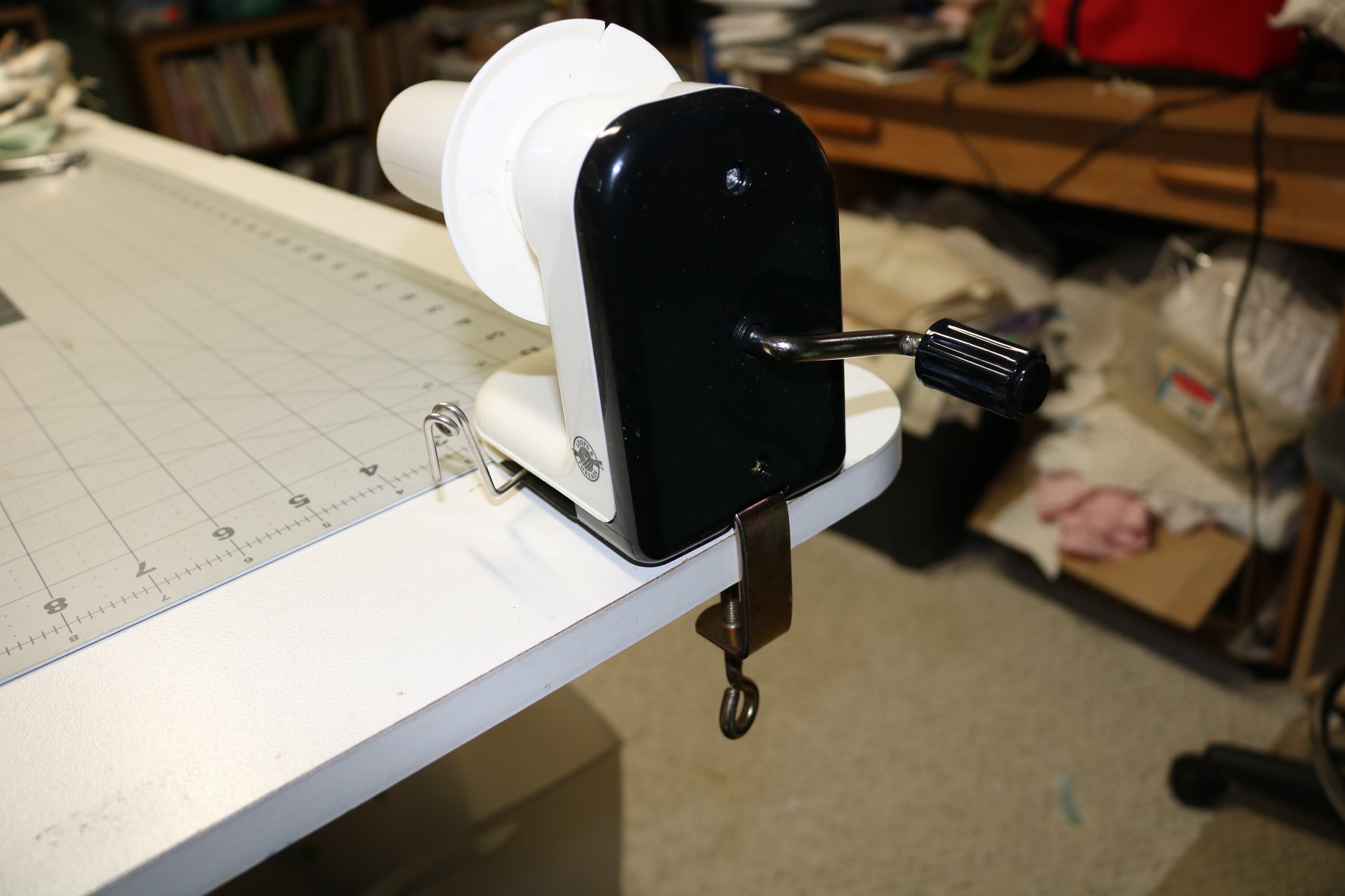 Loops & Threads™ Yarn Winder, Gently Used, Includes Instructions, Clamp