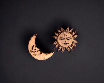 Pin's en bois soleil ou lune stylisée au choix | Série astrologie | Badge