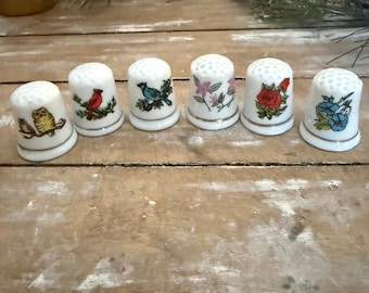 Lot de 3 dés à coudre avec motifs floraux