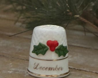 Dé à coudre maruri, fleur de naissance en décembre, houx, porcelaine tendre