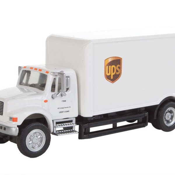 Walthers SceneMaster 1/87 HO United Parcel Service UPS Truck International 4900 Single-Axle Box Van - Geassembleerd - UPS Cartage Services