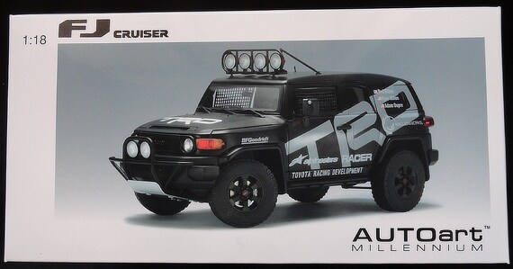 1/18 Autoart Toyota TRD FJ Cruiser 2007, Millennium Series 80717