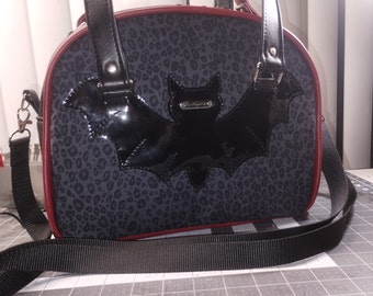 Purse / crossbody bag/ medium purse