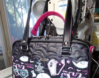 Purse/ crossbody bag/ medium size purse