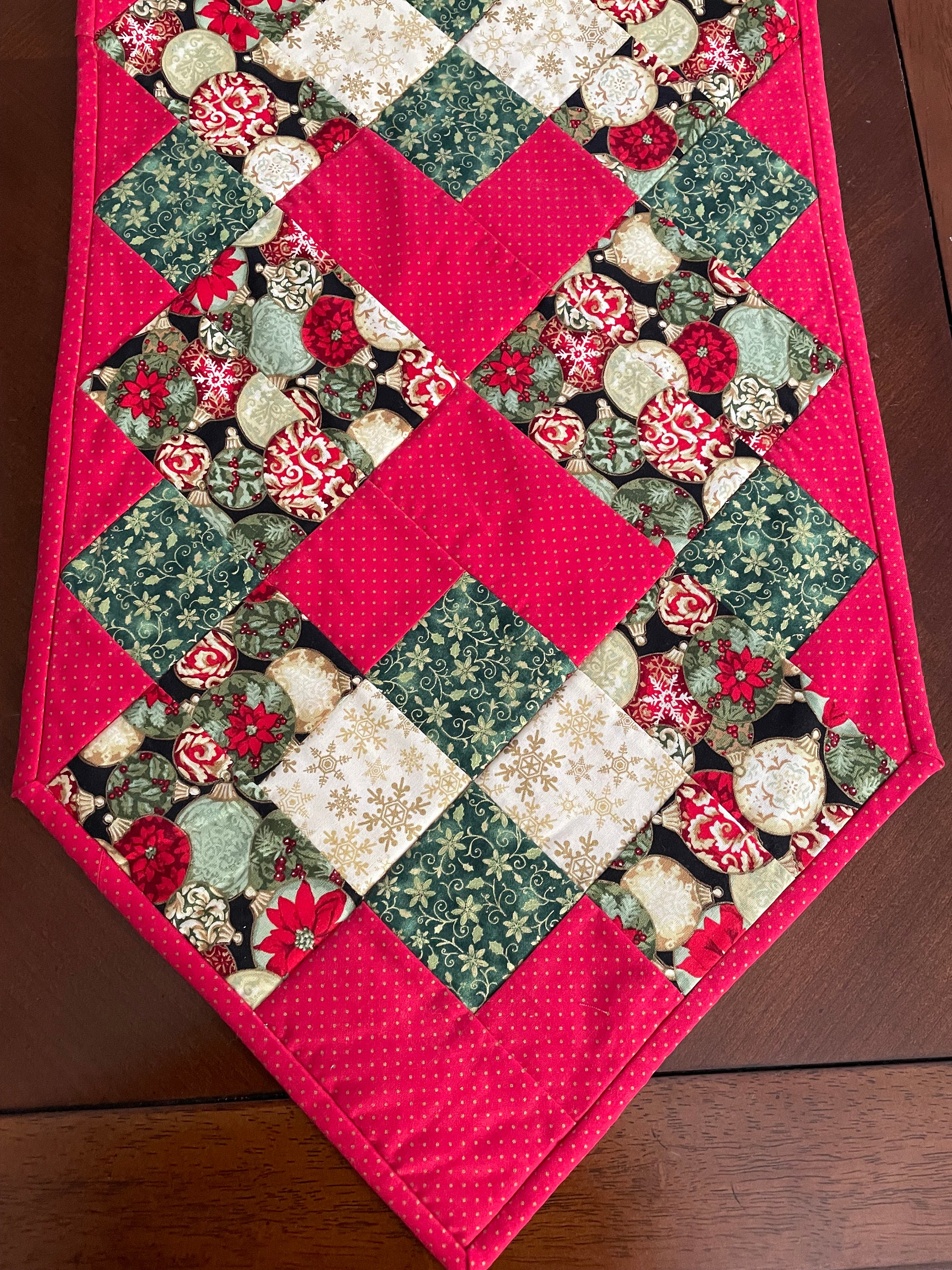 Christmas Table Runner, Quilted Table Runner, Christmas Ornament Table Runner, Snowflake Table