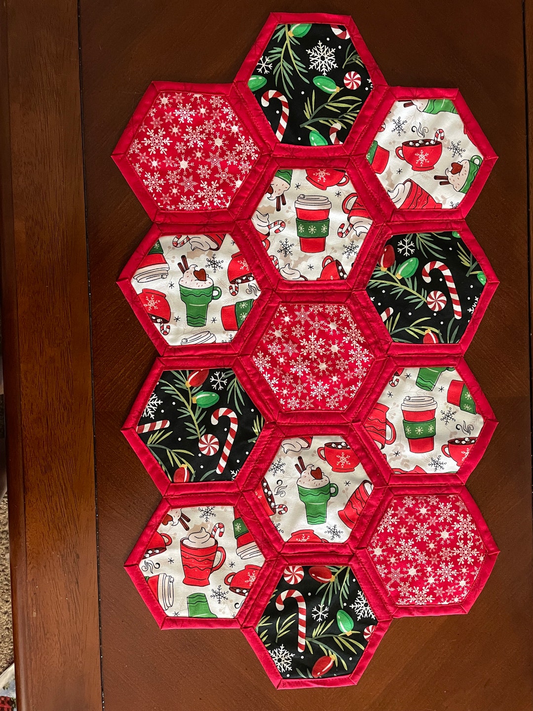 Christmas Table Runner, Quilted Christmas Table Runner, Coffee Table