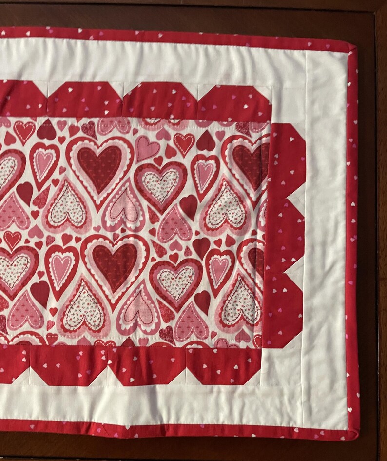 Red Heart Scalloped Table Runner, Valentine's Day Decor - Etsy