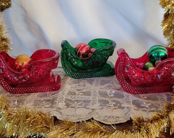 Lot de 3 porte-bonbons vintage Sleigh en plastique rouge et vert SWEET