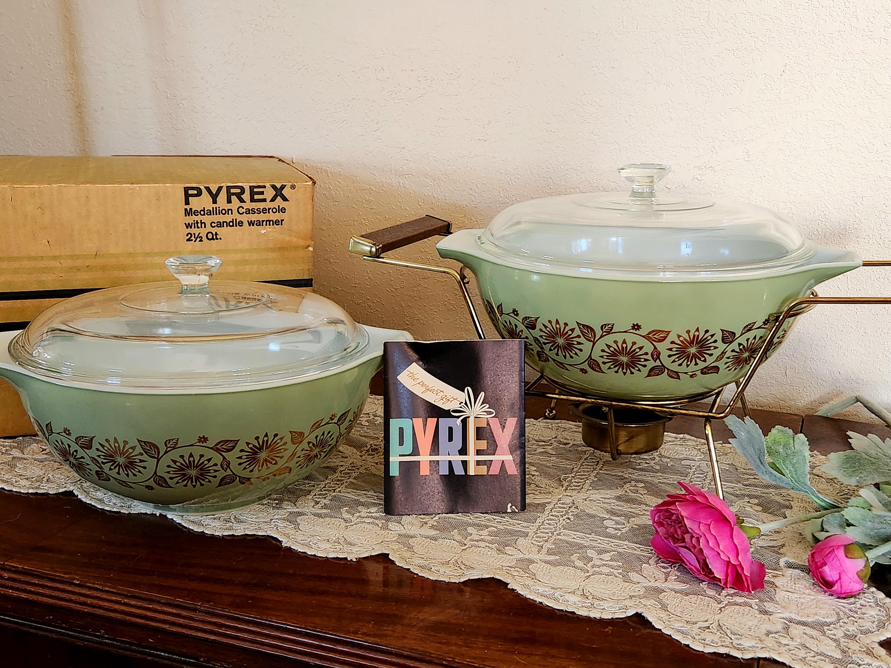 Vintage Pyrex Green Medallion With Cradle Complete MIB Original