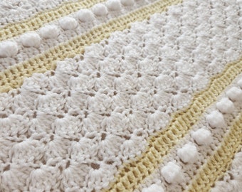 vintage Hand Knit Crochet Baby Afghan Blanket 34 x 48 BEAUTIFUL