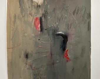 Può includere: Dipinto astratto con sfondo grigio e pennellate nere, bianche e rosse. Il dipinto ha una superficie testurizzata e un aspetto stratificato.