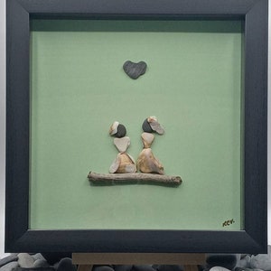 Kieselstein Kunst Freunde, Damen Kieselbild, Beste Freunde Wandkunst, Schwestern Kieselstein Kunst, Gerahmtes Kieselstein Geschenk für Freund, Muschel Kunst Geschenk