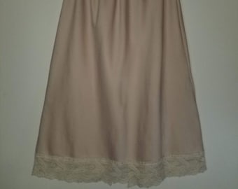 Vintage Christian  Dior Womens 27"(S)  peach/cream colored Lace end slip dress