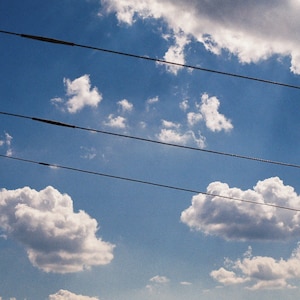 ミネソタ州ミネアポリスの雲 ファインアートプリント - 35 mm 写真