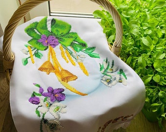 Handgefertigter Osterkorbbezug aus Perlen, besticktes ukrainisches Osterhandtuch, Osterkorbbezug, Ostergeschenkhandtuch, ukrainischer Korbbezug, Handtuch