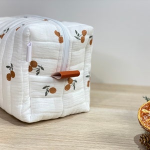 Trousse de toilette double gaze motifs oranges clémentines Collection Andrea image 3