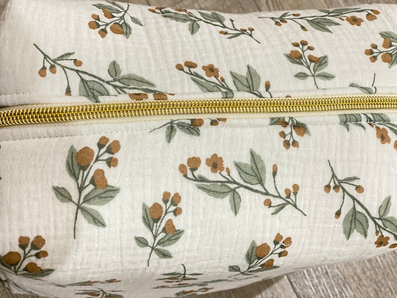 Toiletry bag for double gauze changing bag, ecru green flowers image 3