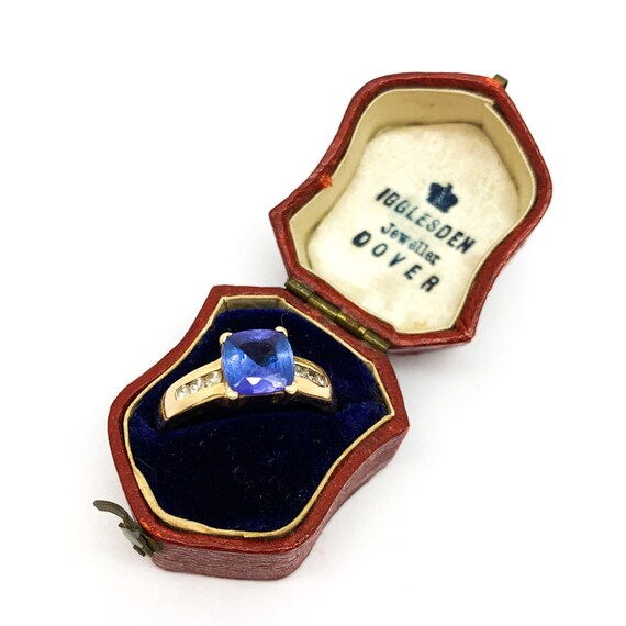 Vintage Tanzanite & Diamond Gold Ring