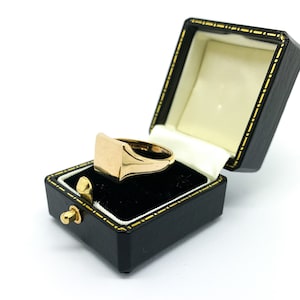 Vintage 9ct Gold Signet Ring
