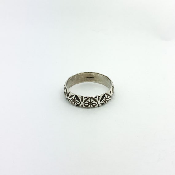 Vintage Solid Sterling Silver Decorative Ring 193… - image 2