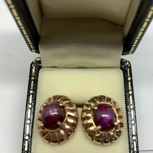 Vintage Natural Cabochon Star Rubies set in 9ct gold.Stud Design. Earrings