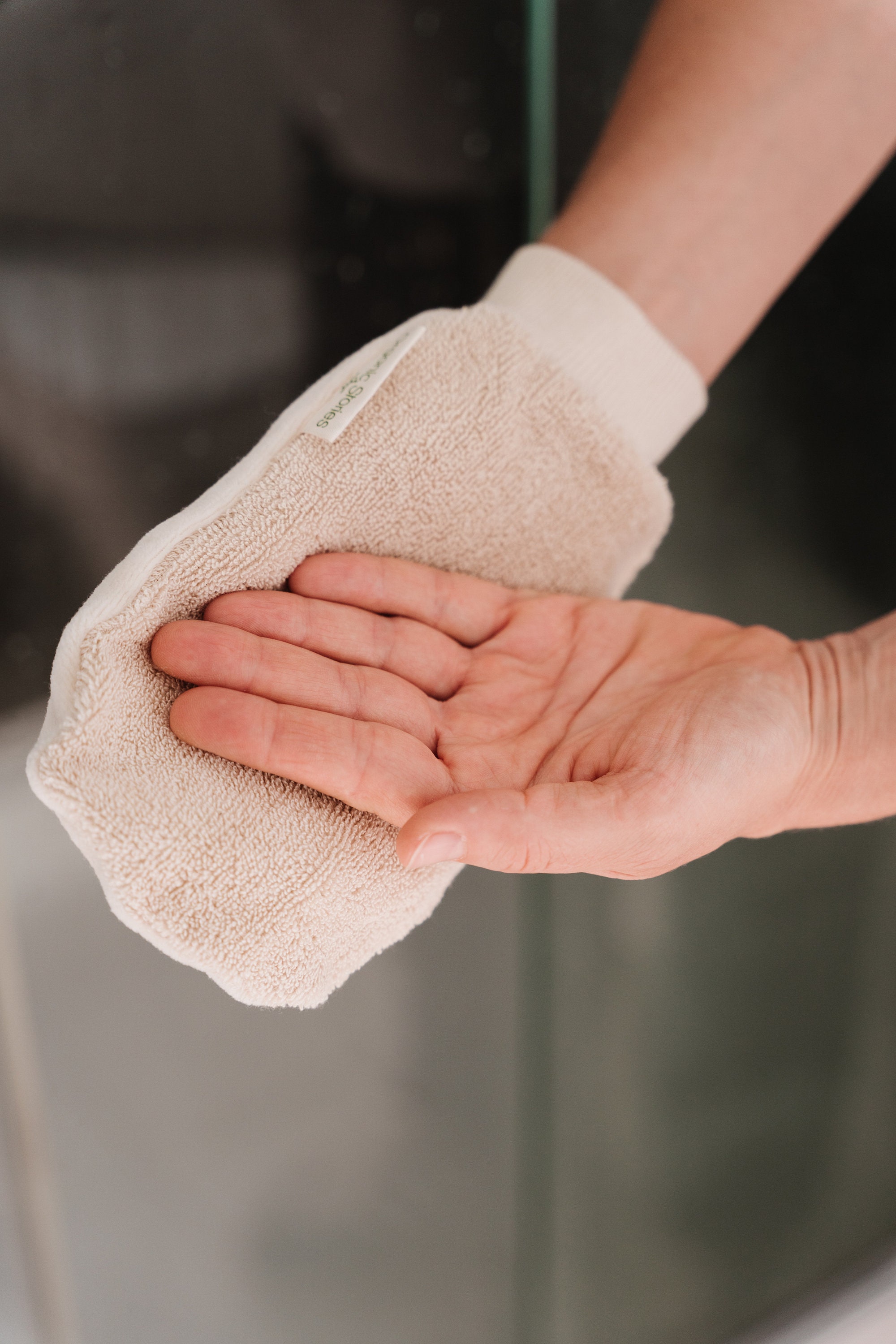 The 12 Best Exfoliating Gloves Of 2022 By Byrdie Exfoliating Gloves
