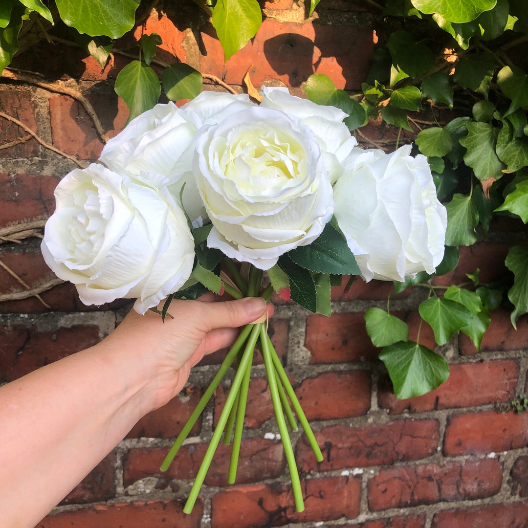 White 4 Roses Bunch of Realistic White Roses/ Perfect for Weddings/bouquets - Etsy