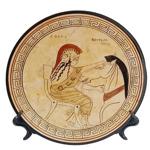 Gudinnan Athena bygger den trojanska hästen, vit tallrik från vinden 20 cm