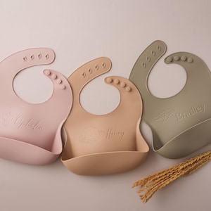 Engraved Silicone Baby Bib, Easter Gift, Newborn Gifts, Toddler Gift, Baby First Birthday, Personalized Silicone Bib, Baby Shower Gift