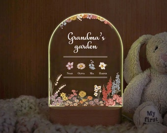 Birth Flower Night Light for Grandma | Mothers Day Gifts | Grandma's Garden | Custom Birth Flower LED Night Lamp | Birthday Gifts for Mom