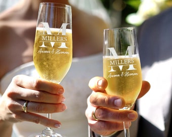 Cadeau pour couple | Lot de 2 flûtes à champagne personnalisées | Verres pour toast de mariage gravés | Flûtes à champagne des mariés | Cadeau Monsieur Madame