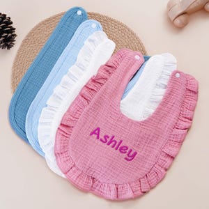 Custom Newborn Gift, Baby Shower Gift, Embroidered Muslin Cotton Baby Bib and Burp Cloth, Gift Box for Baby Girl or Boy, Baby Essentials