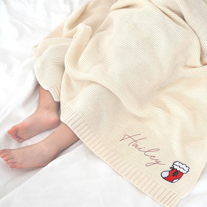 Anpassad filt för babynamn, babypresent, nyföddfilt med namn, babyshowerpresent, personlig filt för flicka eller pojke bild 9