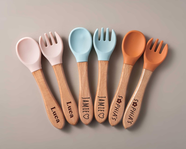 Customized Baby Gift, Silicone Baby Weaning Set, Custom Engraved Baby Bib, Baby Feeding Utensils with Name, Toddler Plate image 8