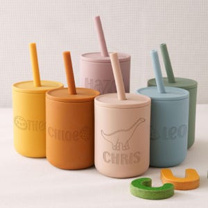 Silicone Baby Cup with Name 7oz, 1st Birthday Gift, Toddler Silicone Cup 200 ml, Custom Non-Spill Baby Training Cup with Straw [W]
