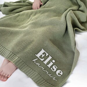Anpassad filt för babynamn, babypresent, nyföddfilt med namn, babyshowerpresent, personlig filt för flicka eller pojke bild 11