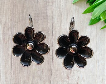 Gift for her Black floral triangle earrings in silver Pressed flower earrings In the UK Floral Jewellery Handmade jewellery