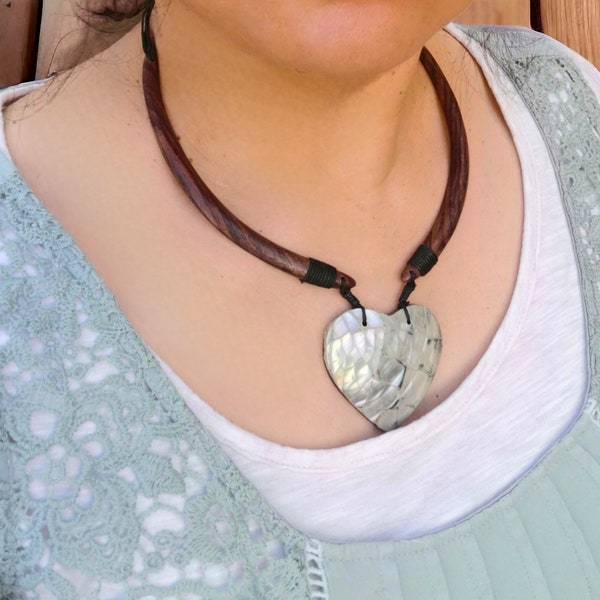 Boho Chic Wood and Mosaic Shell Heart Necklace in Earthy Brown, Beige, and Green Tones - Unique Beach Jewelry and Ethnic Gift for Her