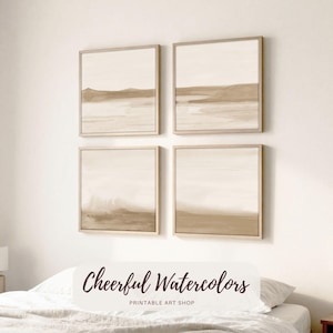 Può includere: Un set di quattro stampe d'arte da parete quadrate con dipinti ad acquerello di paesaggi astratti in tonalità beige, marrone chiaro e crema. Ogni pezzo è racchiuso in una sottile cornice di legno chiaro, disposte in una griglia.