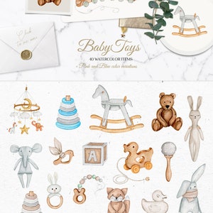 Op de afbeelding: Een set van 40 aquarel illustraties van baby speelgoed. De illustraties omvatten een schommelpaard, een teddybeer, een stapel speelgoed, een rammelaar, een speelgoedtrein, een speelgoed eend, een speelgoed konijn, een speelgoed olifant, een speelgoed vos en een speelgoed dinosaurus. De illustraties zijn in een lichtbruin en blauw kleurenschema.
