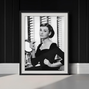 Póster de lápiz labial de Audrey Hepburn, impresión de maquillaje de Audrey Hepburn, arte de pared retro de Hollywood, póster vintage en blanco y negro (marco opcional)