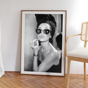 Póster de lápiz labial de Audrey Hepburn, impresión de maquillaje de Audrey Hepburn, arte de pared retro de Hollywood, colección EXCLUSIVA vintage (marco opcional)