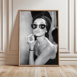 Póster de lápiz labial de Audrey Hepburn, impresión de maquillaje de Audrey Hepburn, arte de pared retro de Hollywood, colección EXCLUSIVA vintage - Archivo digital
