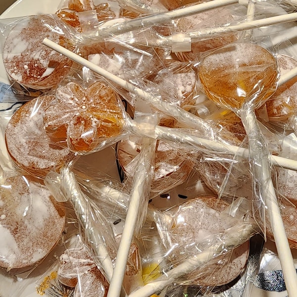 Homemade Honey Lollipops