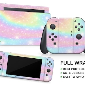 Puede incluir: Una piel de envoltura completa para la consola Nintendo Switch y los mandos Joy-Con. La piel presenta un diseño de arcoíris y purpurina. El texto "FULL WRAP" es visible en la imagen. Los textos "BEST PROTECTION", "CUTE DESIGNS" y "EASY TO APPLY" también son visibles en la imagen.
